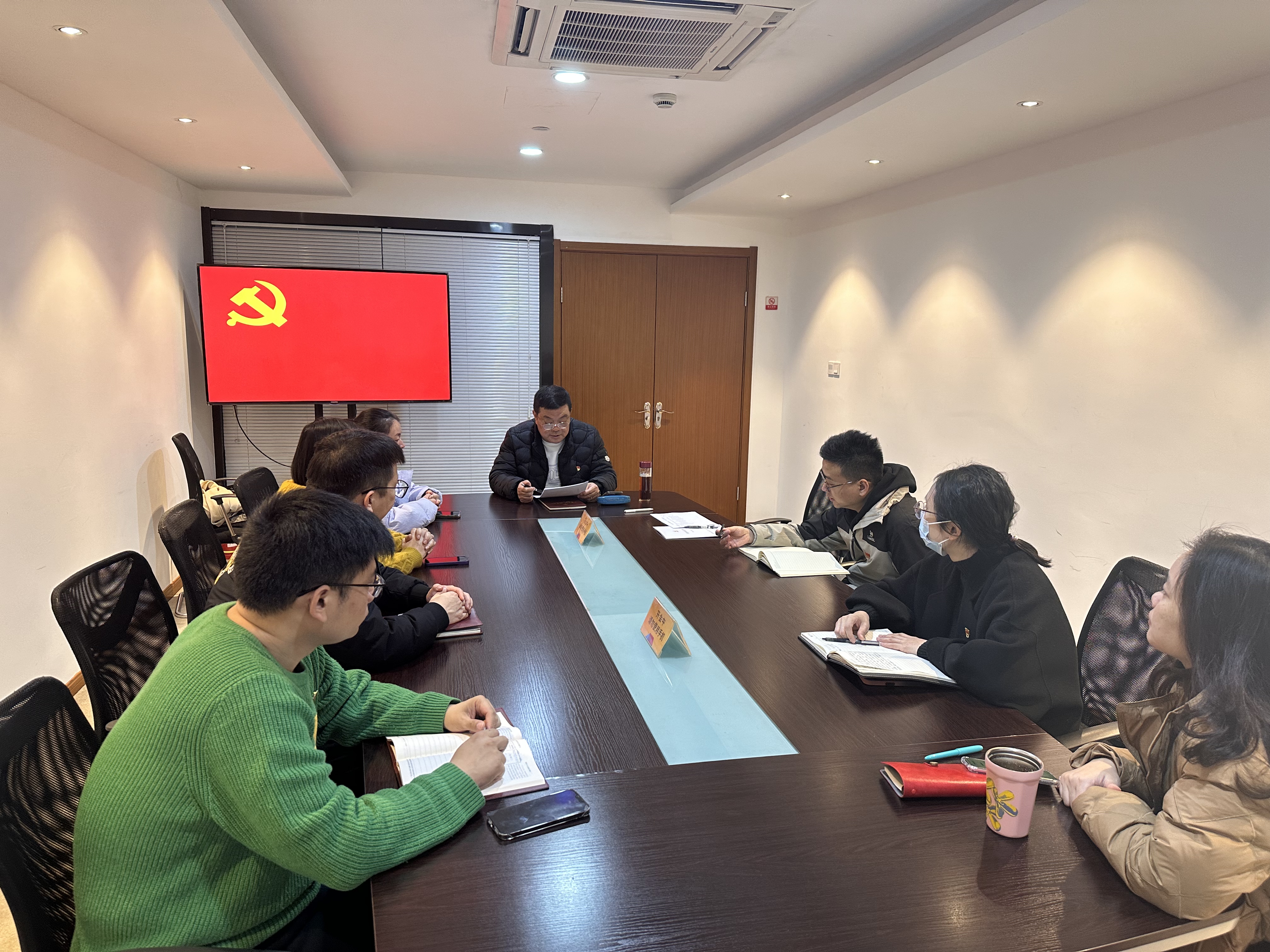 水晶城黨支部開展1月黨員固定活動(dòng)